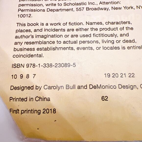 Pokémon Super Deluxe Essential Handbook 2018 Firs Printed The Stats and Facts - Picture 2 of 8